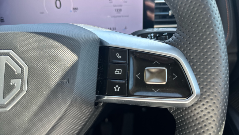 MG HS 1.5 T-GDI Trophy 5dr Petrol Hatchback